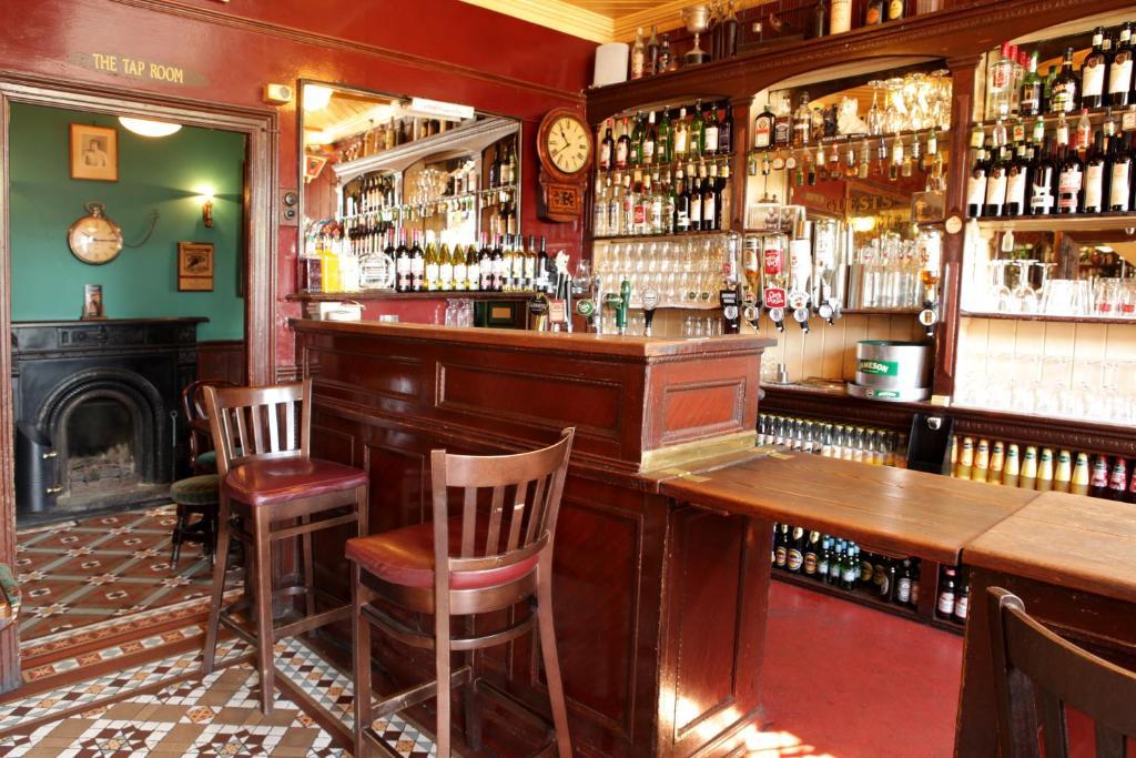 Crotty'S Pub & Accommodation Kilrush Exterior foto